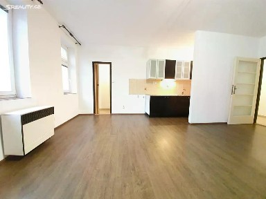 Pronájem bytu 1+kk 34 m² Bohuslava ze Švamberka, Praha - Nusle