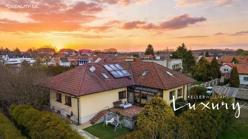 Prodej rodinného domu 286 m², pozemek 722 m² U Kovárny, Veleň