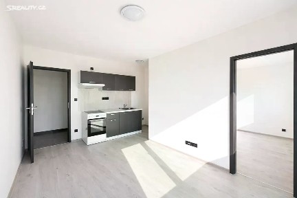 Pronájem bytu 2+kk 32 m² Wolkerova, Kladno - Kročehlavy