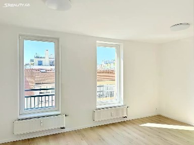 Prodej bytu 1+kk 26 m² Na Maninách, Praha - Holešovice