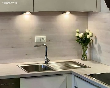 Prodej kanceláře 63 m² Holubice