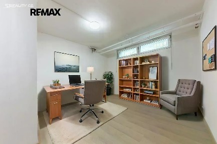 Prodej kanceláře 45 m² Děčínská, Praha - Střížkov