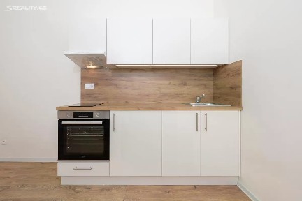 Pronájem bytu 1+kk 20 m² Palackého, Ostrava - Přívoz