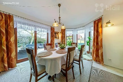 Prodej rodinného domu 221 m², pozemek 647 m² Nerudova, Velké Přílepy