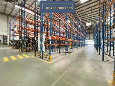 Pronájem skladového prostoru 4733 m²