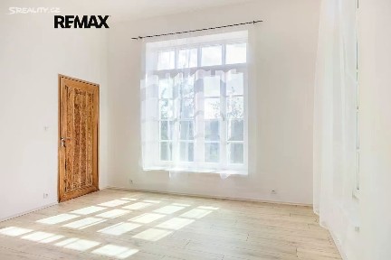 Prodej bytu 1+kk 28 m² Nad Loděnicí, Vráž