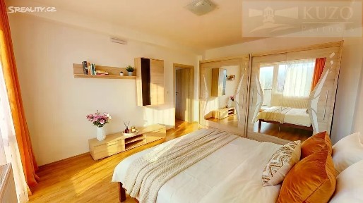 Prodej bytu 2+1 59 m² Jince