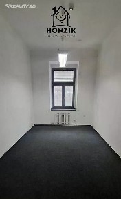Pronájem kanceláře 31 m² U Trojice, Praha - Smíchov