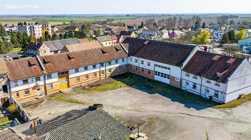 Prodej výrobní haly, prostoru 861 m²
