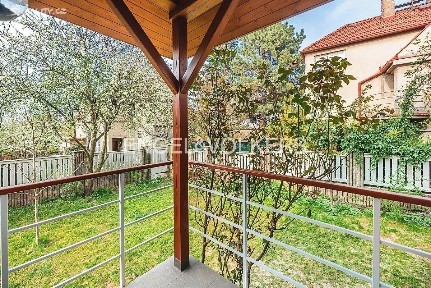 Pronájem vily 214 m², pozemek 292 m² Severozápadní II, Praha - Záběhlice
