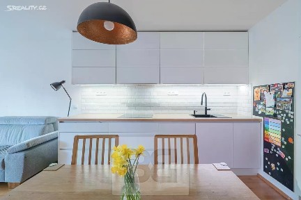 Prodej bytu 3+kk 70 m² Praha - Kobylisy