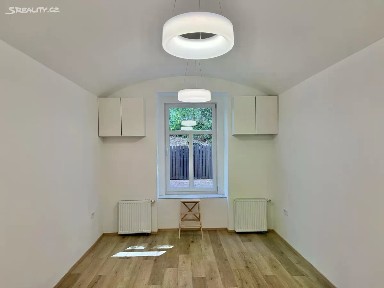 Prodej bytu 1+1 29 m² Hartigova, Praha - Žižkov