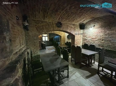 Mariánské Lázně, Cheb, Hlavní třída