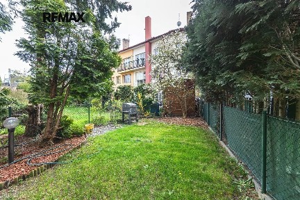 Prodej rodinného domu 330 m², pozemek 183 m² Hajní, Praha - Kyje