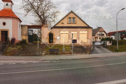 Prodej vícegeneračního domu 330 m², pozemek 943 m² nám. Čsl. legií, Chrást