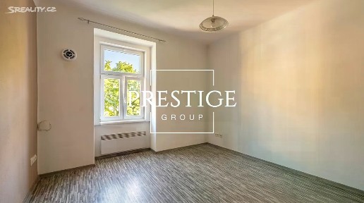Pronájem bytu 1+kk 35 m² Veletržní, Praha - Holešovice