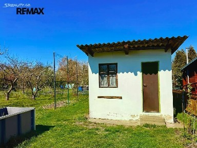 Prodej chaty 8 m², pozemek 355 m² Pardubice