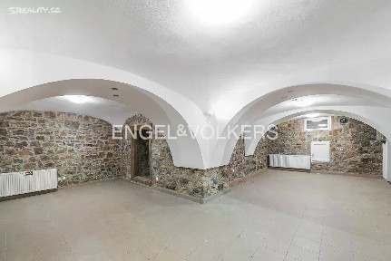 Pronájem kanceláře 134 m² Pobřežní, Praha - Karlín
