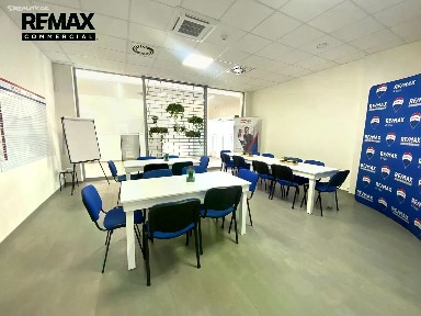 Pronájem obchodního prostoru 301 m² Breitcetlova, Praha - Černý Most