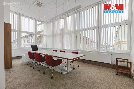 Pronájem kanceláře 396 m²