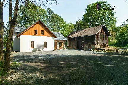Prodej rodinného domu 123 m², pozemek 1816 m²