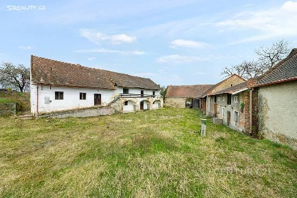 Prodej rodinného domu 244 m², pozemek 4752 m² Sedlčany - Třebnice