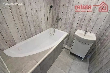 Pronájem bytu 3+1 67 m² Jirkovská, Chomutov