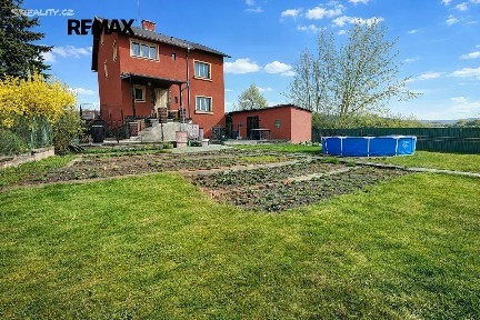 Prodej rodinného domu 160 m², pozemek 286 m² Teplická, Hrob