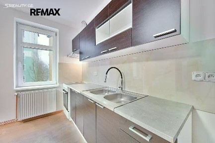 Pronájem bytu 2+1 59 m² Dlouhá, Aš