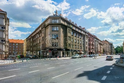 Pronájem kanceláře 100 m² V. P. Čkalova, Praha - Bubeneč
