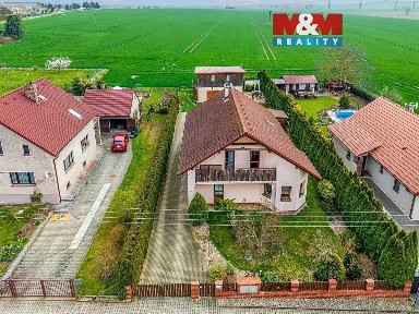 Prodej rodinného domu 187 m², pozemek 875 m²