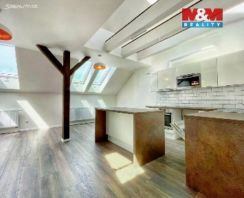 Prodej rodinného domu 246 m², pozemek 223 m²