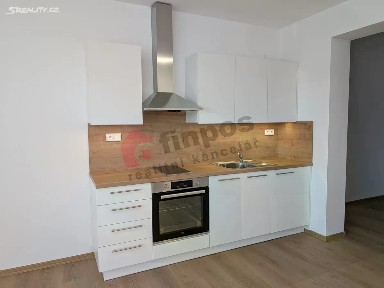 Pronájem bytu 1+kk 40 m² Nádražní, Vlašim