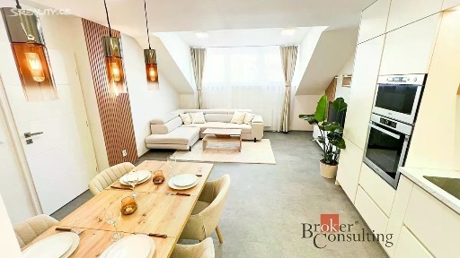 Pronájem bytu 2+kk 74 m²