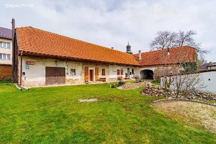Prodej rodinného domu 560 m², pozemek 3596 m²