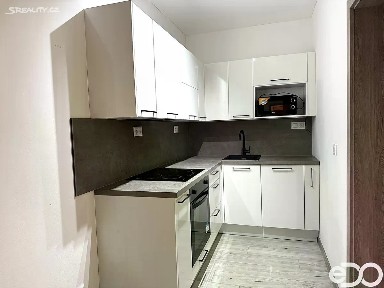Pronájem bytu 3+kk 60 m² Nádražní, Hrochův Týnec