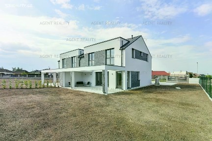 Prodej rodinného domu 156 m², pozemek 376 m² Slaný - Dolín