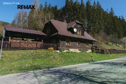 Prodej rodinného domu 220 m², pozemek 2070 m² Velké Karlovice