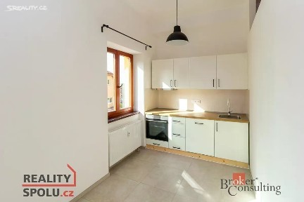 Pronájem bytu 1+kk 31 m² Světnov