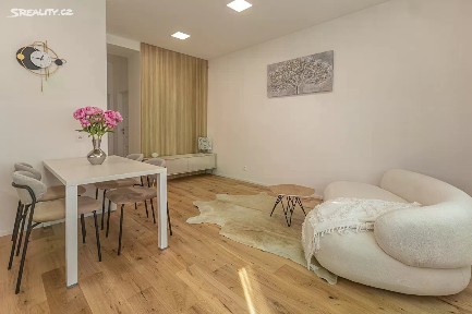Prodej bytu 5+kk 86 m² Luční, Zlín