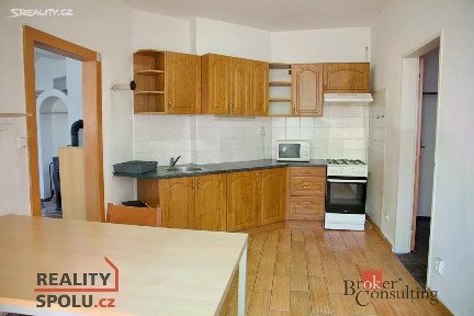 Pronájem bytu 3+1 90 m² náměstí Dr. M. Horákové, Karlovy Vary