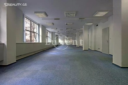 Pronájem kanceláře 614 m² Vinohradská, Praha - Vinohrady