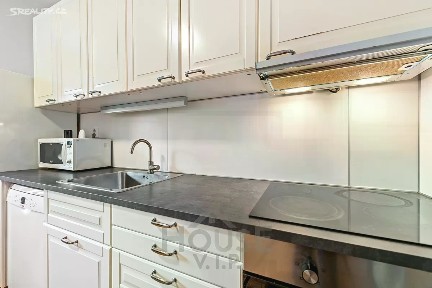 Prodej bytu 2+kk 46 m² Jeseniova, Praha - Žižkov