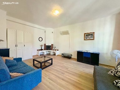 Pronájem bytu 2+1 73 m² Ostrovní, Praha - Nové Město