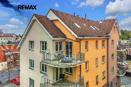 Prodej bytu 4+kk 108 m² Náměstí Emila Kolbena, Strančice