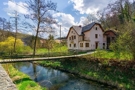 Prodej rodinného domu 312 m², pozemek 3785 m² Ke Svatému Jánu, Beroun - Beroun-Hostim