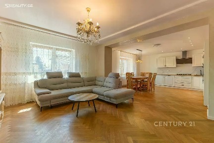 Prodej rodinného domu 180 m², pozemek 378 m² Vojkovice - Bukol
