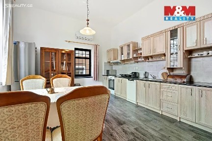 Prodej činžovního domu 680 m²