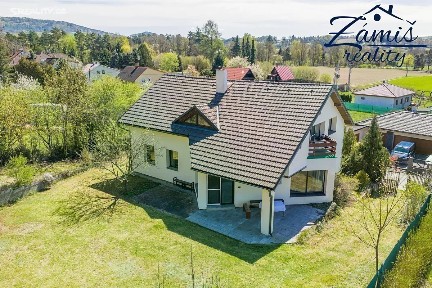 Nespeky, Benešov, Městečko, Na Mělách