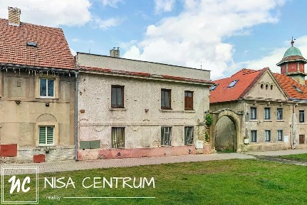Prodej rodinného domu 460 m², pozemek 385 m² nám. T. G. Masaryka, Smečno